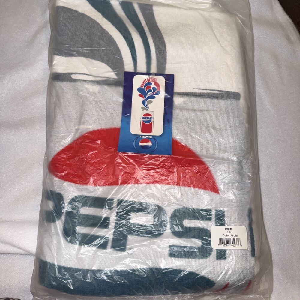 Vintage look Pepsi beach Towel 30x60 new, rare